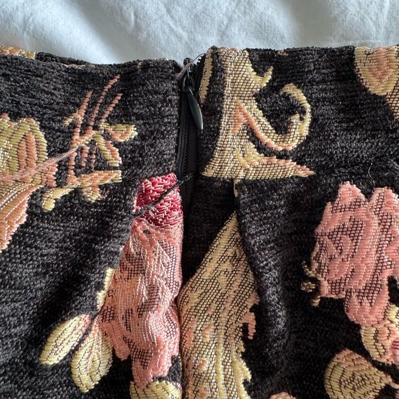 Brocade skirt with lining - Picture 6 of 7